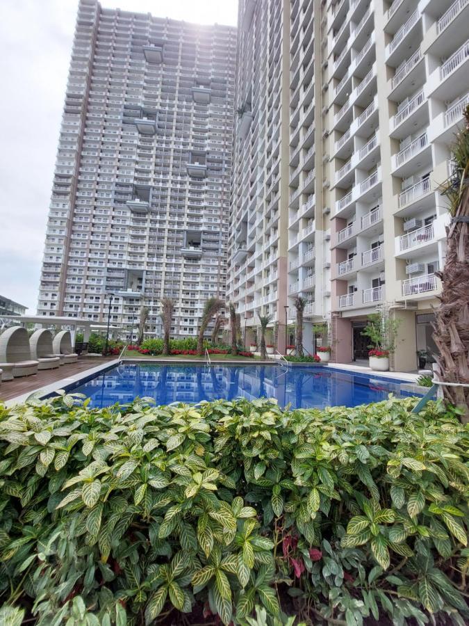 Infina Towers Project 4 Aurora Boulevard Quezon City Маніла Екстер'єр фото